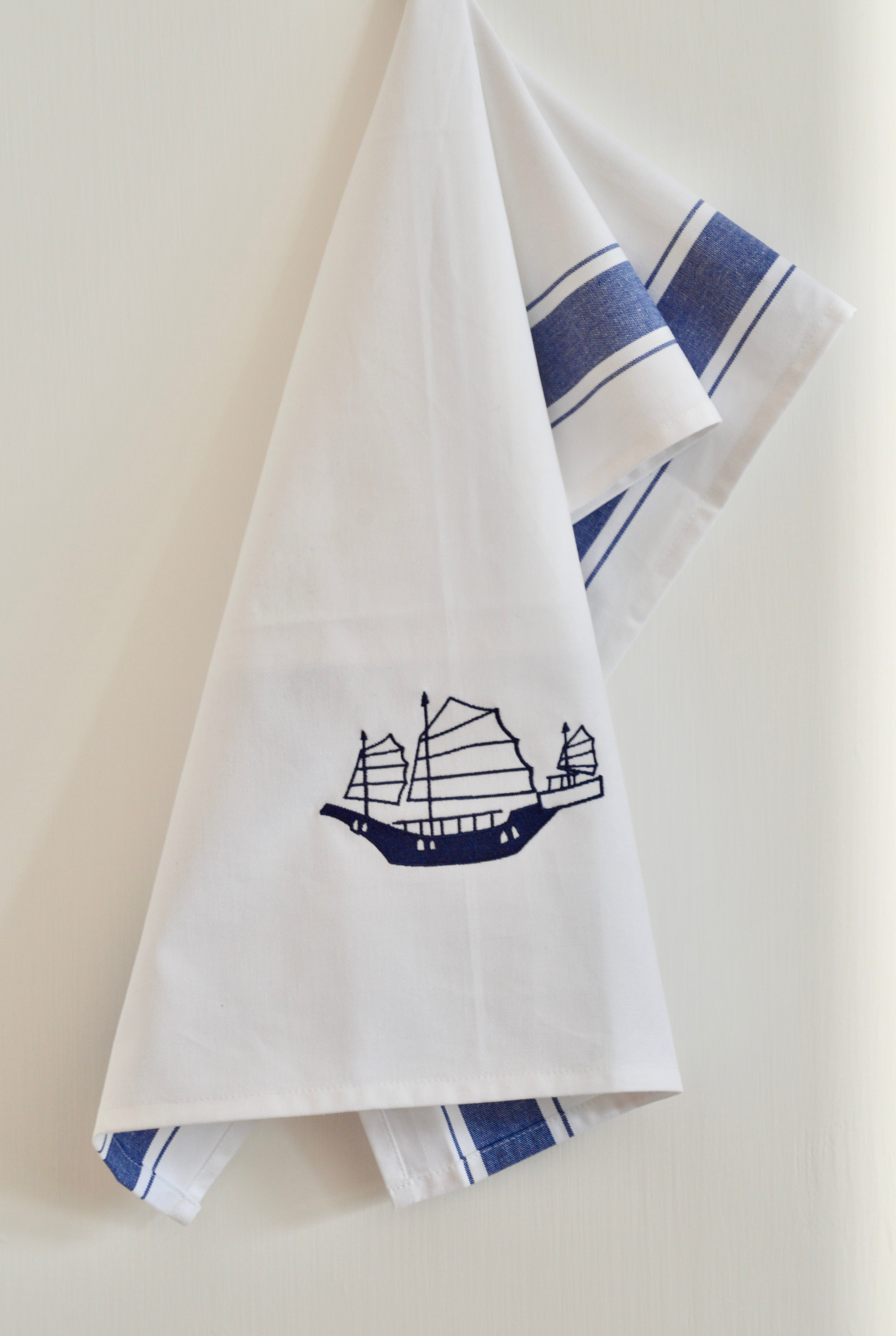 Tea towel with Blue Junk