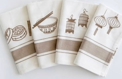 Set of 4 napkins with Asian embroideries in Golden colour