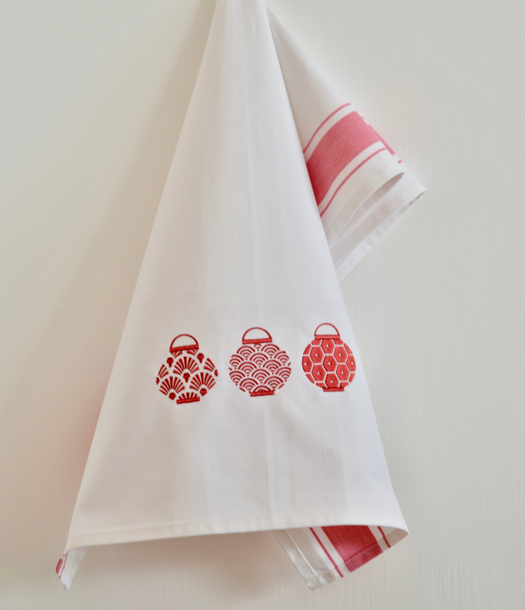 Tea towel with Red Trio Set of Lanterns