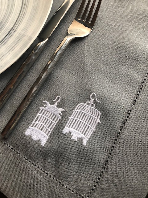 Grey Linen Placemats with Hong Kong symbols - Set of 4 pieces